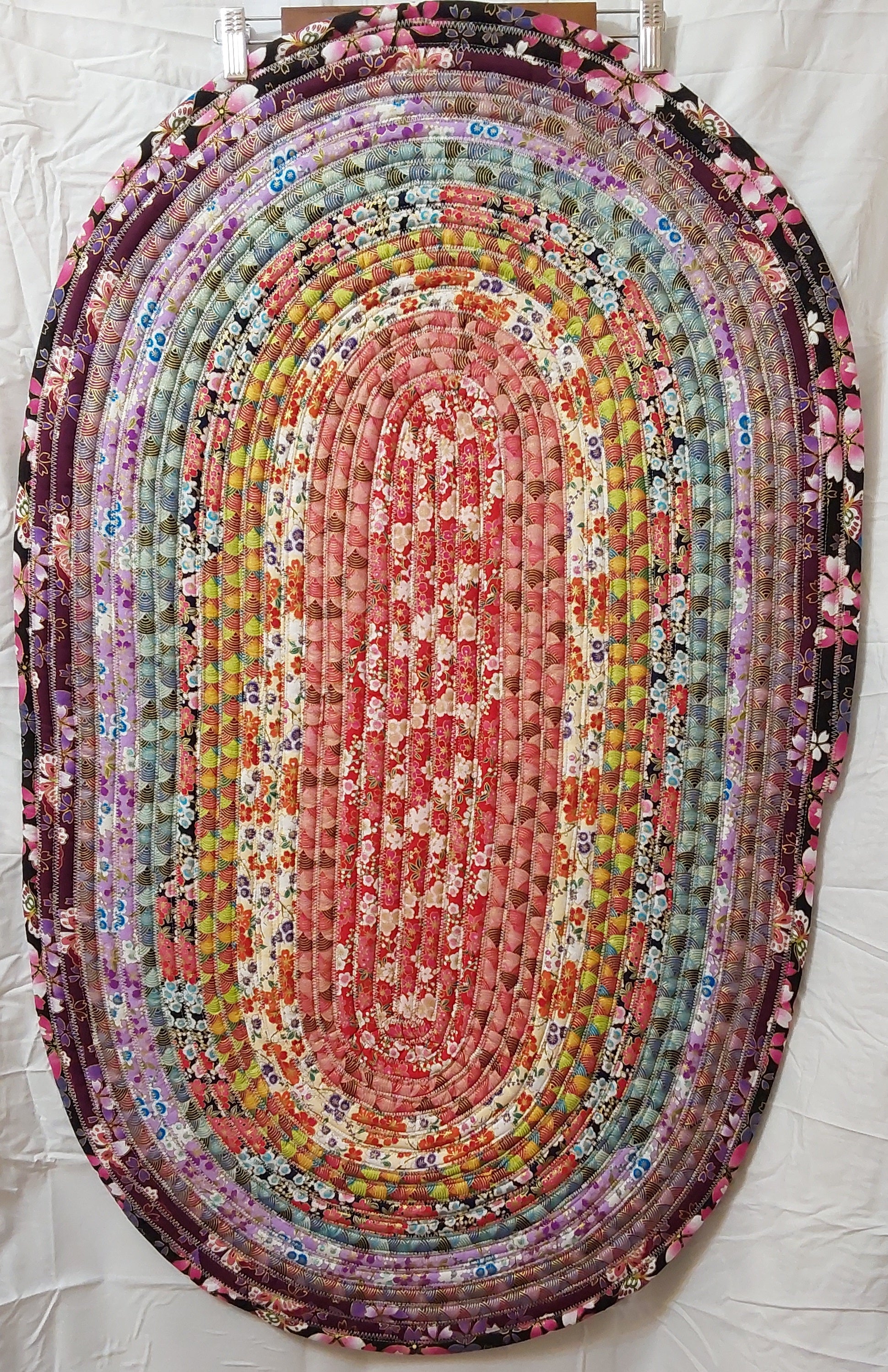 Jelly Roll rug Red center
